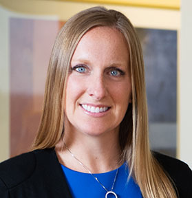 Lori Azzara Headshot