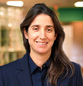 Amanda Comunale Headshot